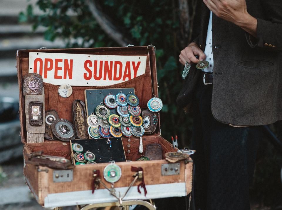 Illustrative photograph of sell Necklace